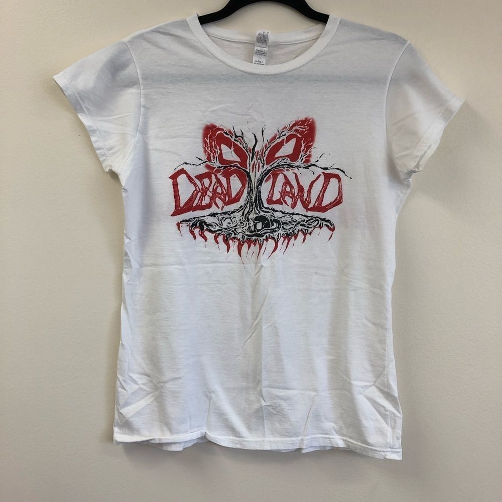 🍁DeadLand Graphic Tee Size Large